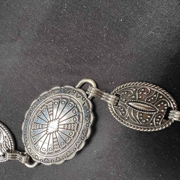 Metal Medalion Belt Ovals Chain Clasp Size Small Shiny Silver - Picture 5 of 10